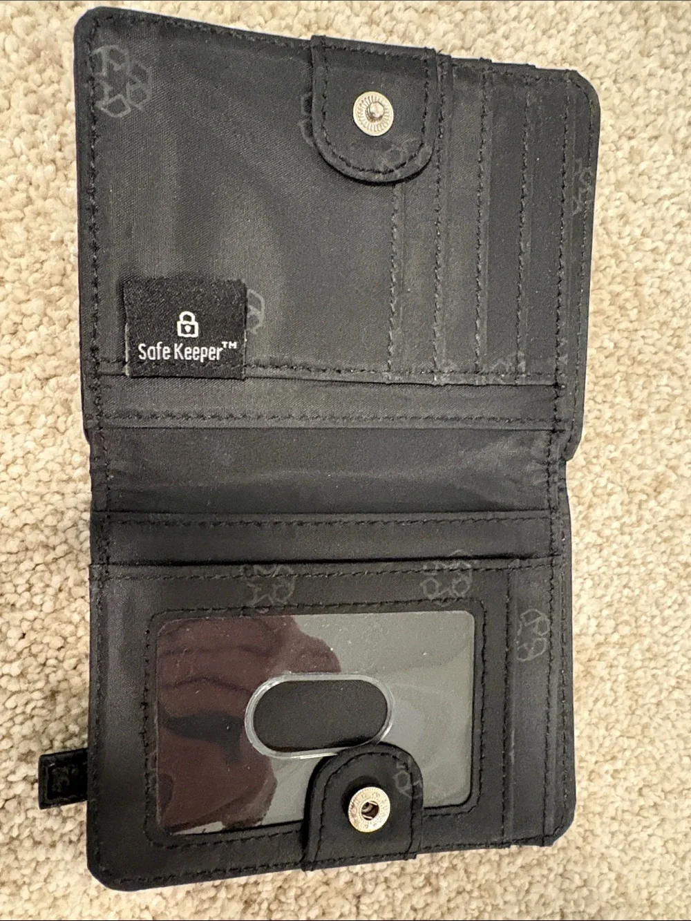 Classic Black Leather Bi-Fold Wallet - Unbranded